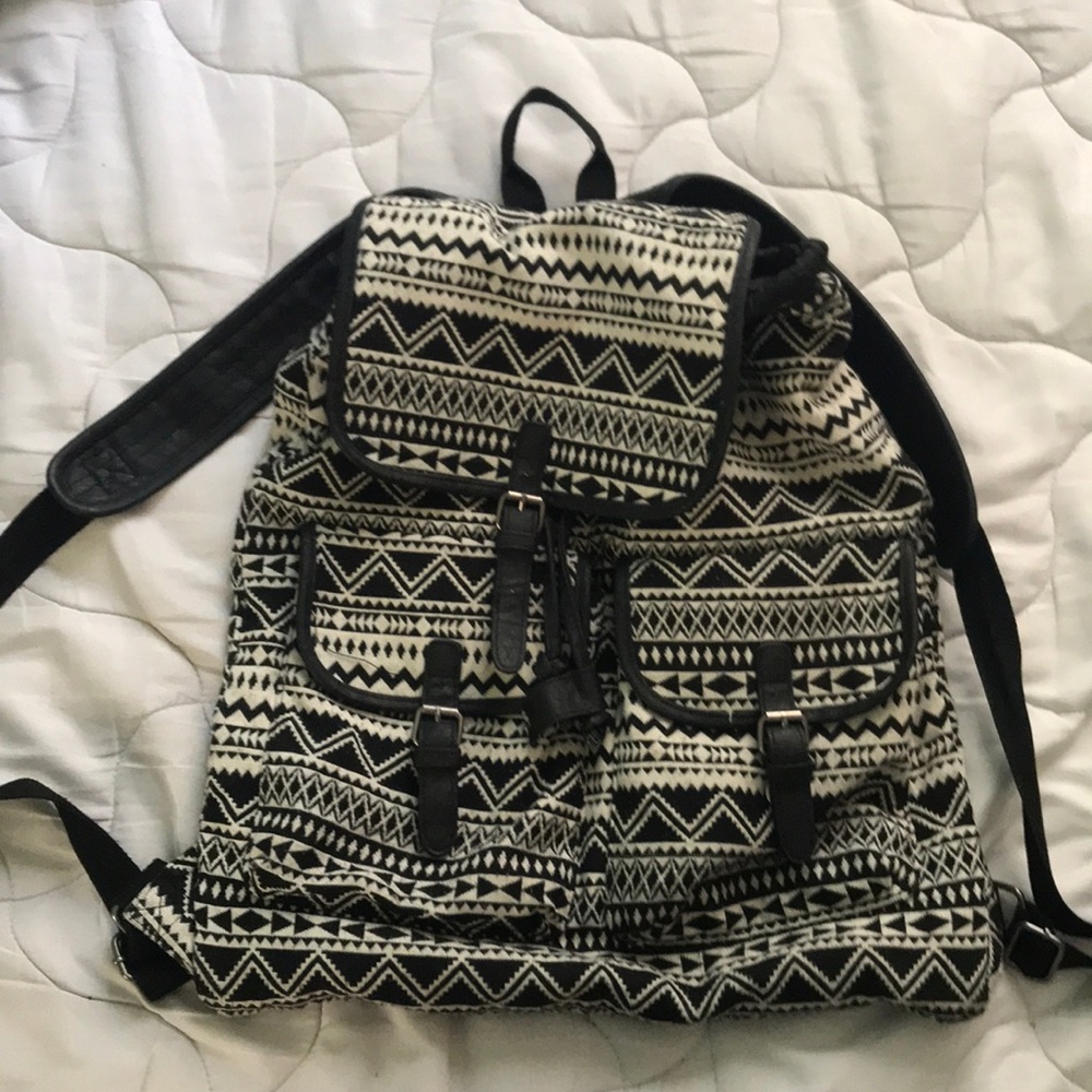 Mossimo Black and white backpack